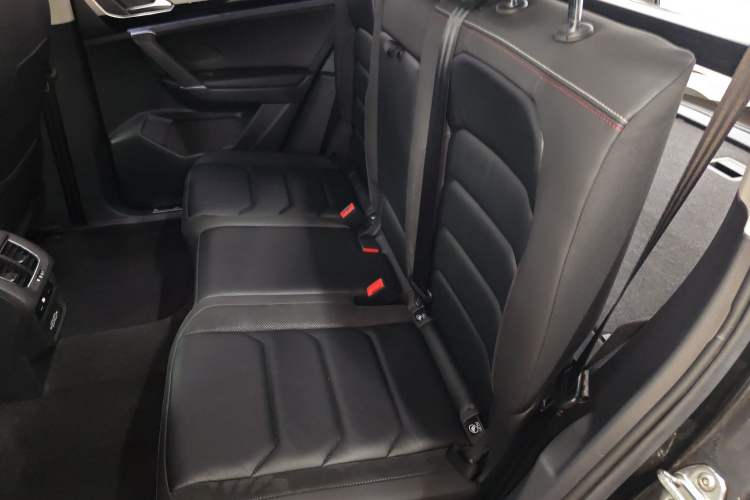 Used Volkswagen Tayron 2019 330TSI Two-Wheel-Drive Luxury Version China V Emission Standard Left Rear Seat