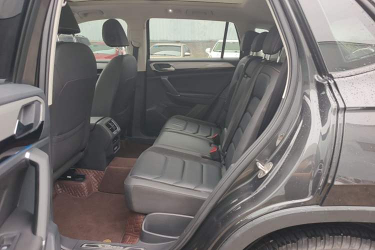 Used Volkswagen Tayron 2019 Teramont Edition 280TSI Two-Wheel Drive Luxury Model China VI Standard Left Rear Seat