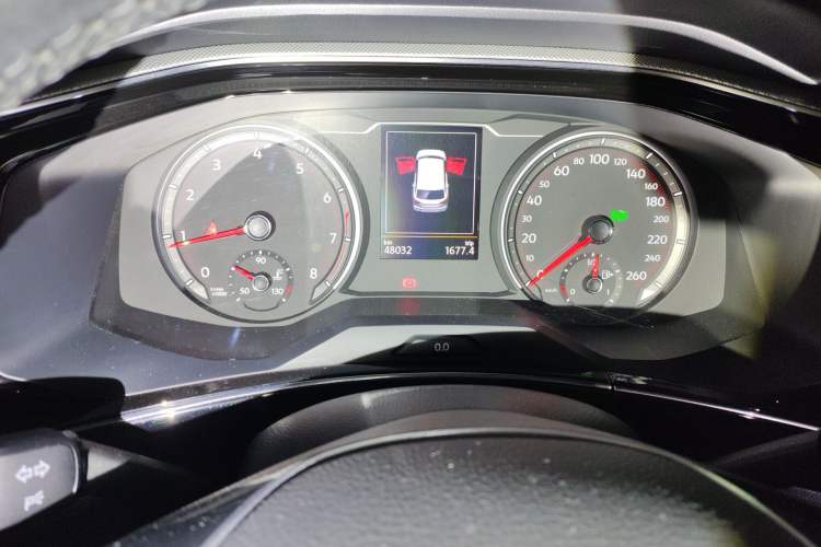 Used Volkswagen Tayron 2019 330TSI Two-Wheel Drive Luxury Model China VI Standard Odometer Close Up
