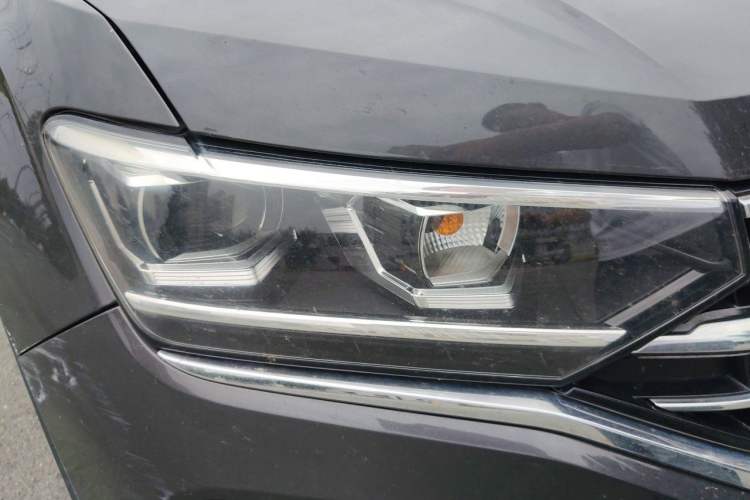 Used Volkswagen Tayron 2019 330TSI Two-Wheel Drive Luxury Model China VI Standard Right Front Headlight
