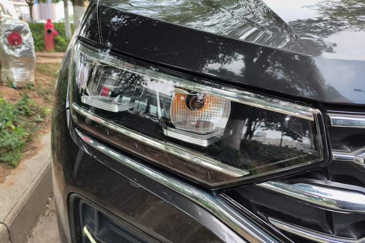 Used Volkswagen Tayron 2019 330TSI Two-Wheel Drive Luxury Model China VI Standard Right Front Headlight