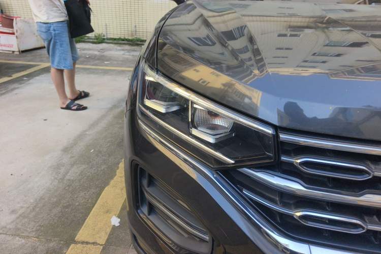 Used Volkswagen Tayron 2019 Teramont Edition 280TSI Two-Wheel Drive Luxury Model China VI Standard Right Front Headlight