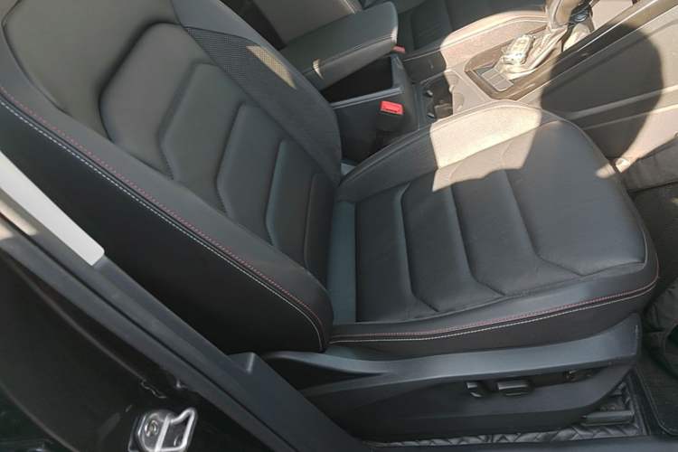 Used Volkswagen Tayron 2019 330TSI Two-Wheel Drive Luxury Model China VI Standard Right Front Seat