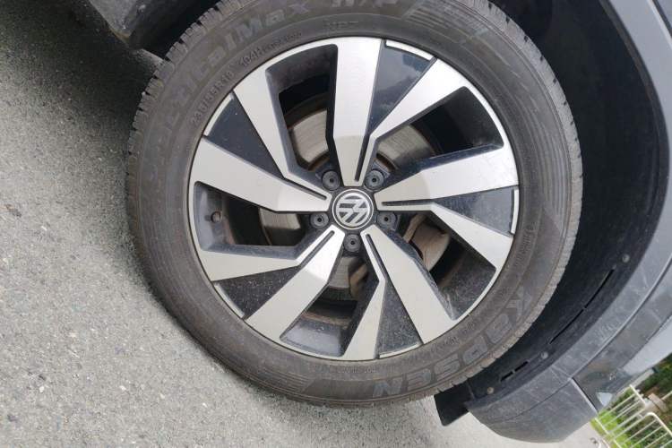 Used Volkswagen Tayron 2019 330TSI Two-Wheel Drive Luxury Model China VI Standard Right Front Wheel Hub