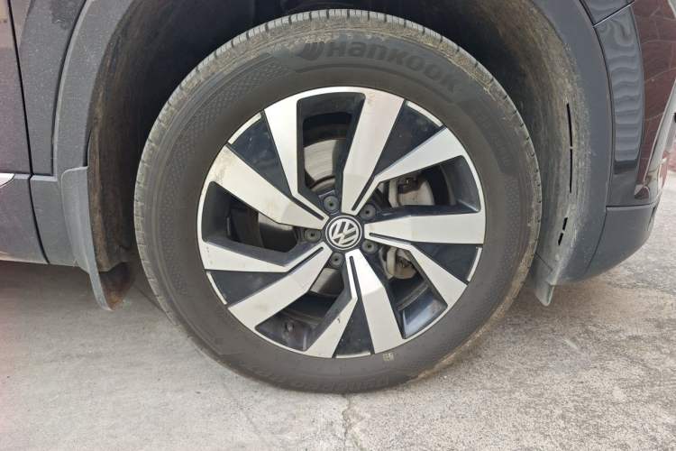 Used Volkswagen Tayron 2019 330TSI Two-Wheel Drive Luxury Model China VI Standard Right Front Wheel Hub