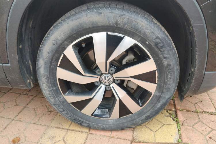 Used Volkswagen Tayron 2019 330TSI Four-Wheel Drive Luxury Version China VI Standard Right Front Wheel Hub