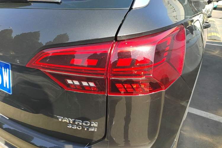 Used Volkswagen Tayron 2019 330TSI Two-Wheel Drive Luxury Model China VI Standard Right Rear Taillight
