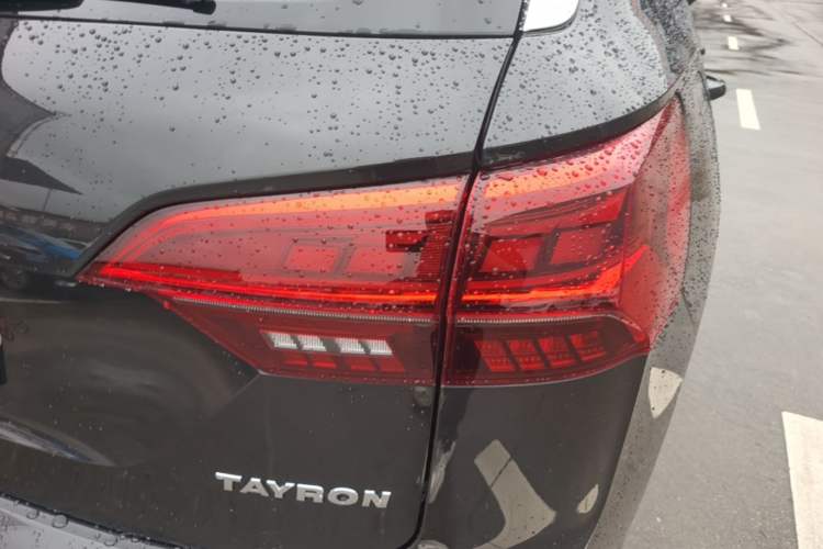 Used Volkswagen Tayron 2019 Teramont Edition 280TSI Two-Wheel Drive Luxury Model China VI Standard Right Rear Taillight