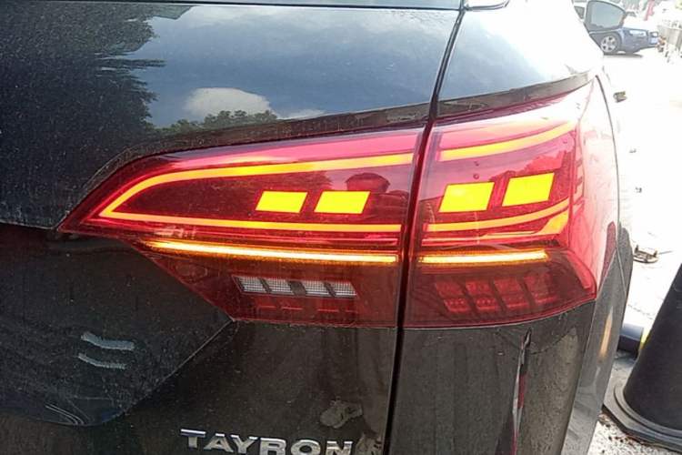 Used Volkswagen Tayron 2019 330TSI Two-Wheel Drive Luxury Model China VI Standard Right Rear Taillight