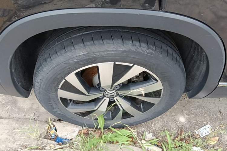 Used Volkswagen Tayron 2019 330TSI Two-Wheel Drive Luxury Model China VI Standard Right Rear Wheel Hub