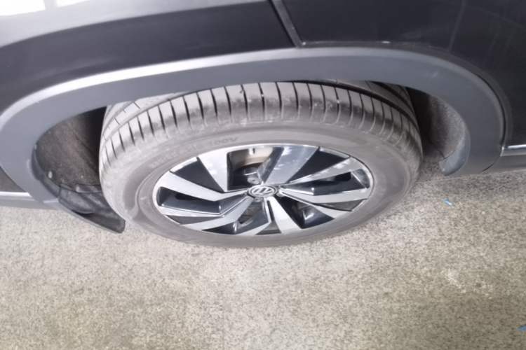 Used Volkswagen Tayron 2019 330TSI Two-Wheel Drive Luxury Model China VI Standard Right Rear Wheel Hub