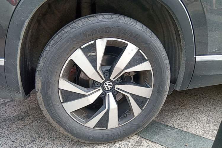 Used Volkswagen Tayron 2019 330TSI Two-Wheel Drive Luxury Model China VI Standard Right Rear Wheel Hub