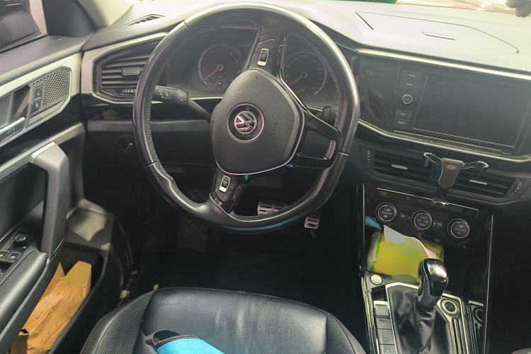 Used Volkswagen Tayron 2019 330TSI Two-Wheel-Drive Luxury Version China V Emission Standard Steering Wheel