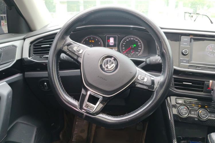 Used Volkswagen Tayron 2019 330TSI Two-Wheel Drive Luxury Model China VI Standard Steering Wheel