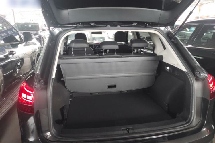 Used Volkswagen Tayron 2019 330TSI Two-Wheel-Drive Luxury Version China V Emission Standard Trunk