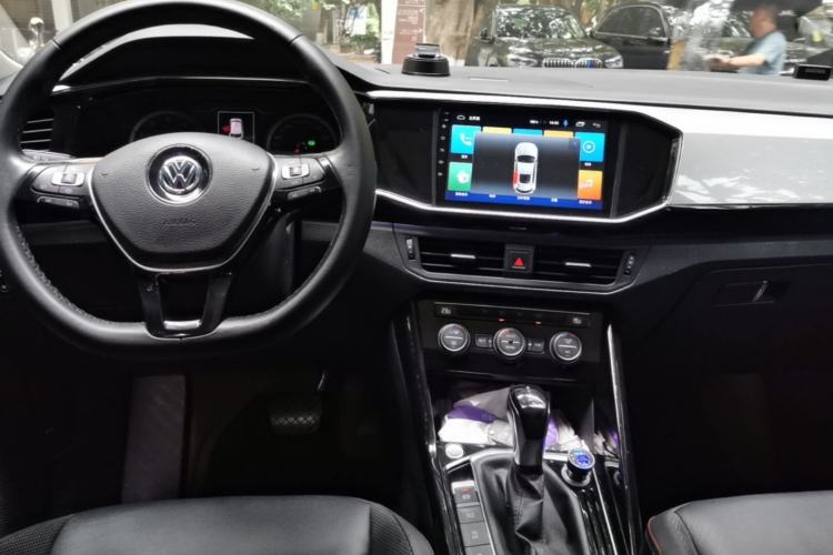 Used Volkswagen Tayron 2019 Teramont Edition 280TSI Two-Wheel Drive Luxury Model China VI Standard Center Console