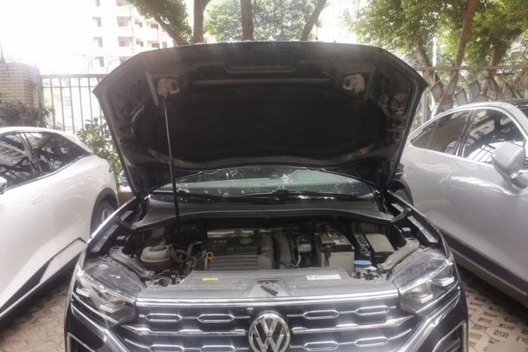 Used Volkswagen Tayron 2019 Teramont Edition 280TSI Two-Wheel Drive Luxury Model China VI Standard Engine Bay