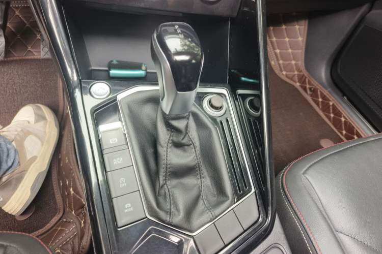 Used Volkswagen Tayron 2019 Teramont Edition 280TSI Two-Wheel Drive Luxury Model China VI Standard Gear Lever