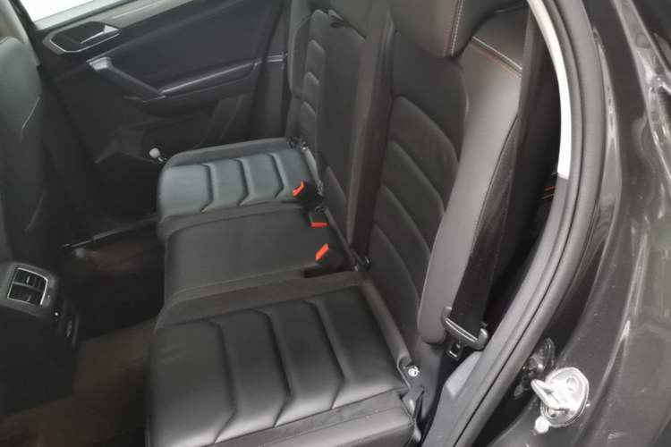 Used Volkswagen Tayron 2019 Teramont Edition 280TSI Two-Wheel Drive Luxury Model China VI Standard Left Rear Seat