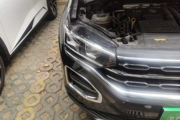 Used Volkswagen Tayron 2019 Teramont Edition 280TSI Two-Wheel Drive Luxury Model China VI Standard Right Front Headlight