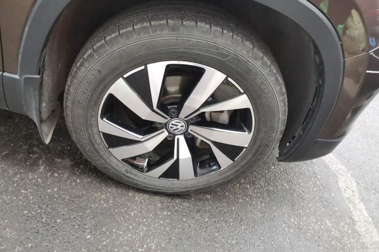 Used Volkswagen Tayron 2019 330TSI Two-Wheel-Drive Luxury Plus China V Standard Right Front Wheel Hub