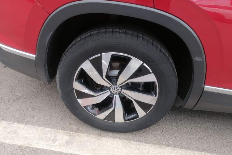 Used Volkswagen Tayron 2019 330TSI Two-Wheel-Drive Luxury Version China V Emission Standard Exterior 3