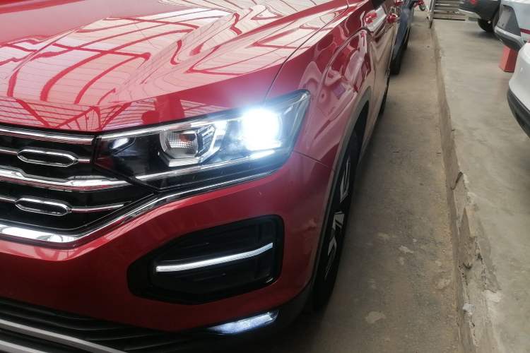 Used Volkswagen Tayron 2019 330TSI Two-Wheel-Drive Luxury Version China V Emission Standard Left Front Headlight