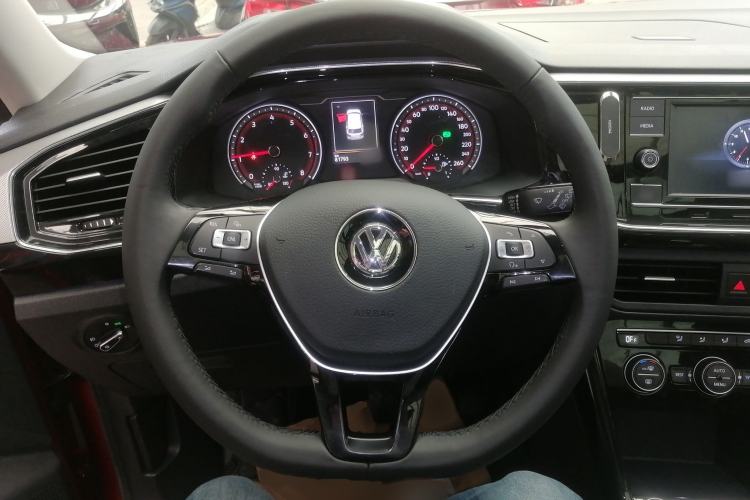 Used Volkswagen Tayron 2019 330TSI Two-Wheel-Drive Luxury Version China V Emission Standard Steering Wheel