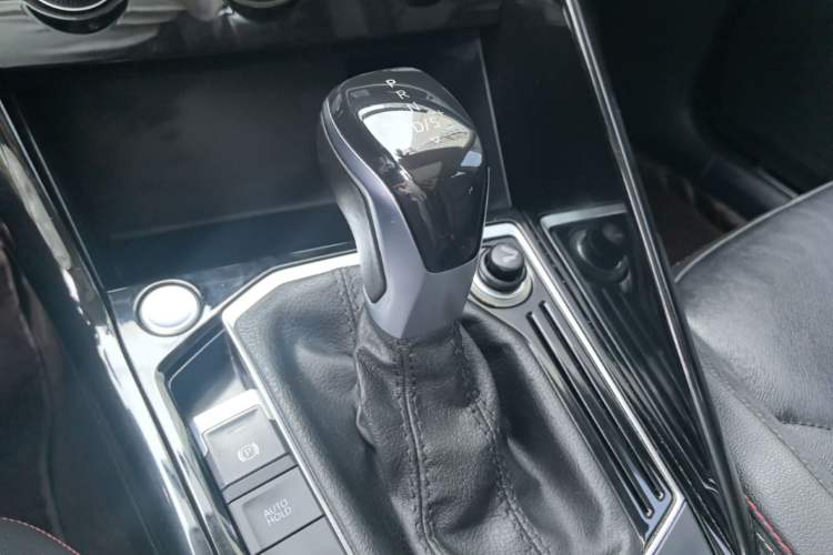 Used Volkswagen Tayron 2019 330TSI Two-Wheel Drive Luxury Model China VI Standard Gear Lever