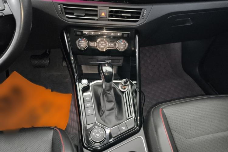 Used Volkswagen Tayron 2019 380TSI Four-Wheel Drive Flagship Model China VI Standard Gear Lever