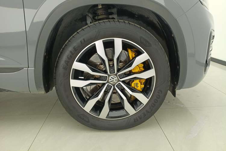 Used Volkswagen Tayron 2019 380TSI Four-Wheel Drive R-Line China VI-standard Left Front Wheel Hub
