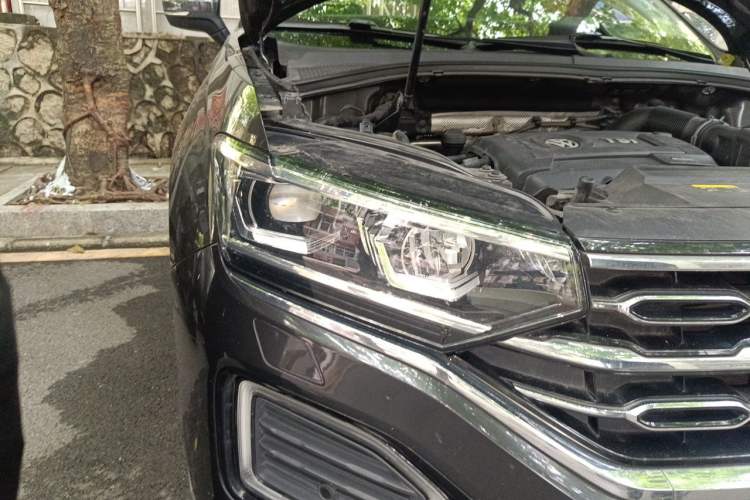 Used Volkswagen Tayron 2019 380TSI Four-Wheel Drive Flagship Model China VI Standard Right Front Headlight