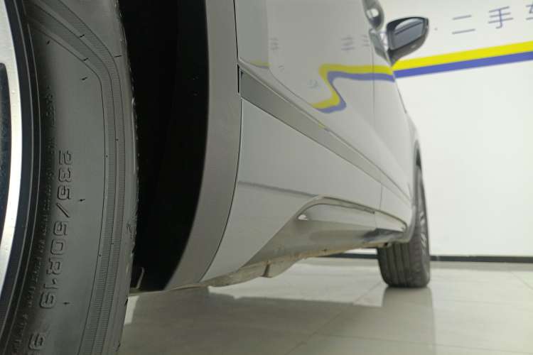 Used Volkswagen Tayron 2019 380TSI Four-Wheel Drive R-Line China VI-standard Right Side Sill