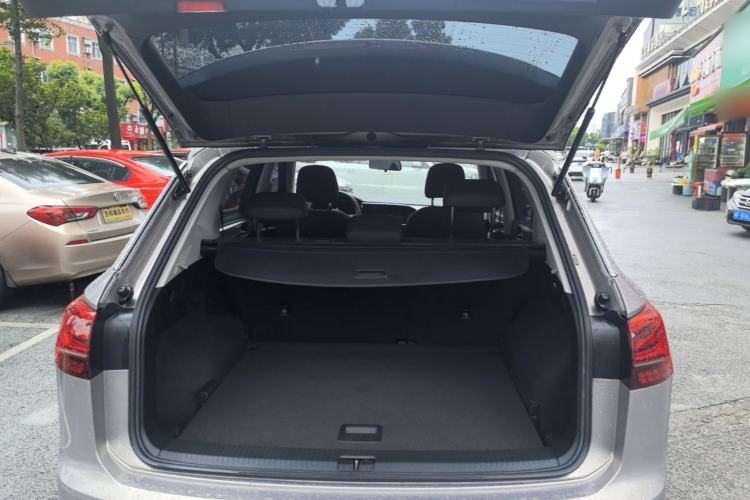 Used Volkswagen Tayron 2019 330TSI Two-Wheel Drive Luxury Model China VI Standard Trunk