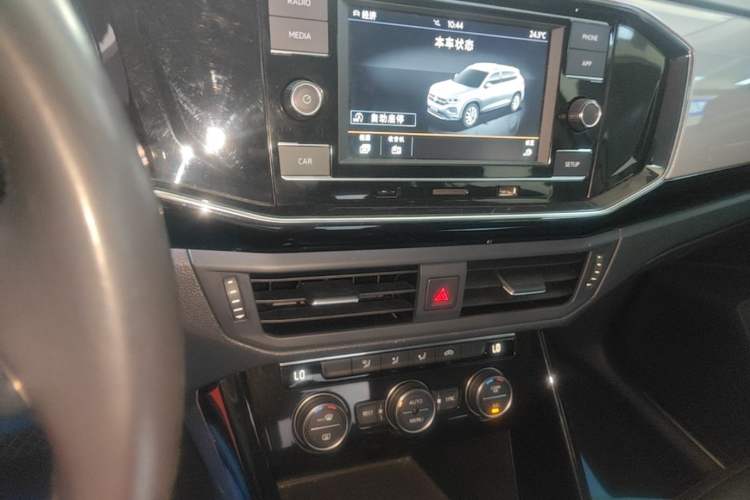 Used Volkswagen Tayron 2019 330TSI Two-Wheel Drive Luxury Model China VI Standard Audio And AC Panel