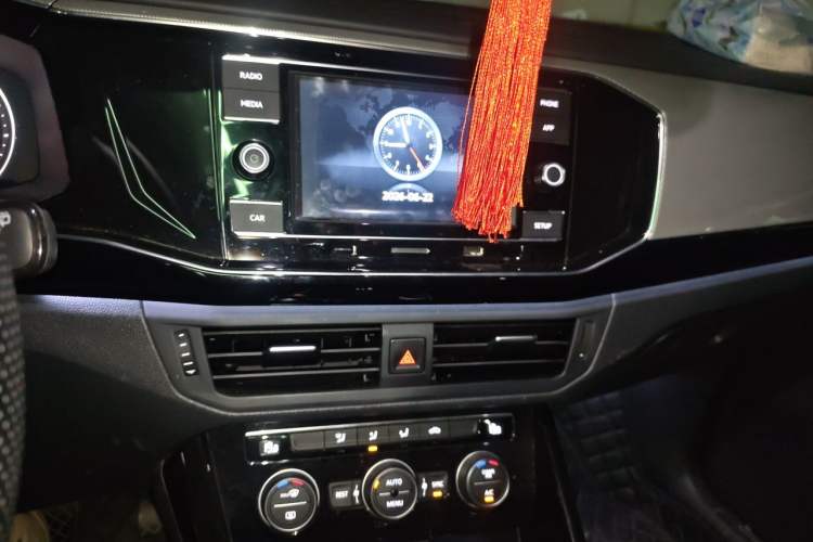 Used Volkswagen Tayron 2019 330TSI Two-Wheel Drive Luxury Model China VI Standard Audio And AC Panel