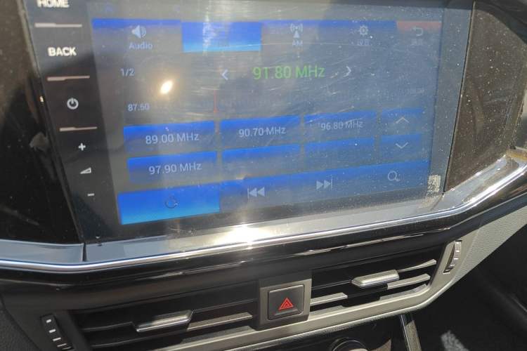 Used Volkswagen Tayron 2019 330TSI Two-Wheel Drive Luxury Model China VI Standard Audio And AC Panel