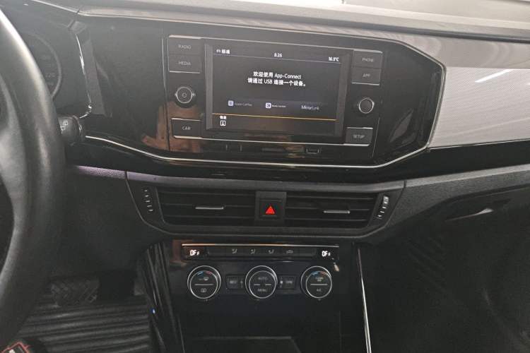 Used Volkswagen Tayron 2019 330TSI Two-Wheel Drive Luxury Model China VI Standard Audio And AC Panel