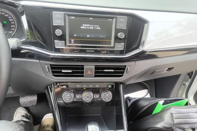 Used Volkswagen Tayron 2019 330TSI Two-Wheel Drive Luxury Model China VI Standard Audio And AC Panel