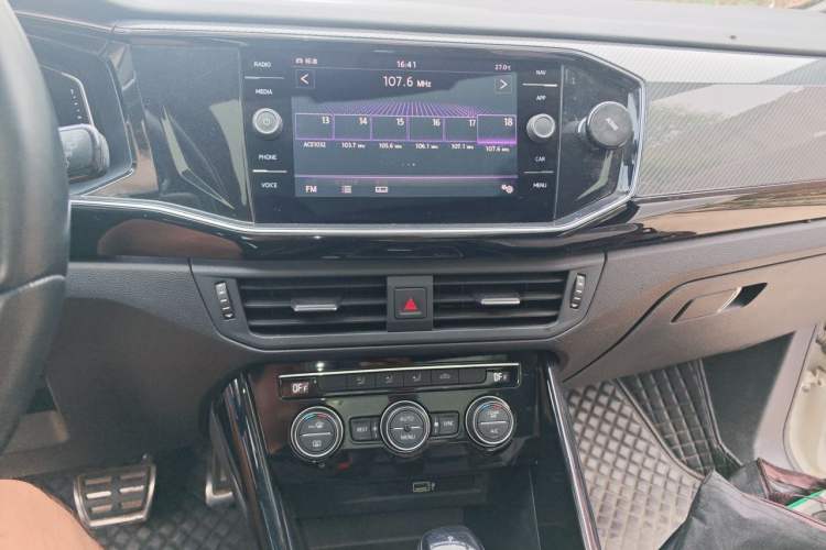 Used Volkswagen Tayron 2019 380TSI Four-Wheel Drive R-Line China VI-standard Audio And AC Panel