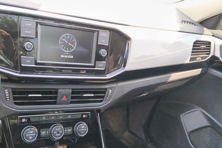 Used Volkswagen Tayron 2019 330TSI Two-Wheel Drive Luxury Model China VI Standard Audio And AC Panel
