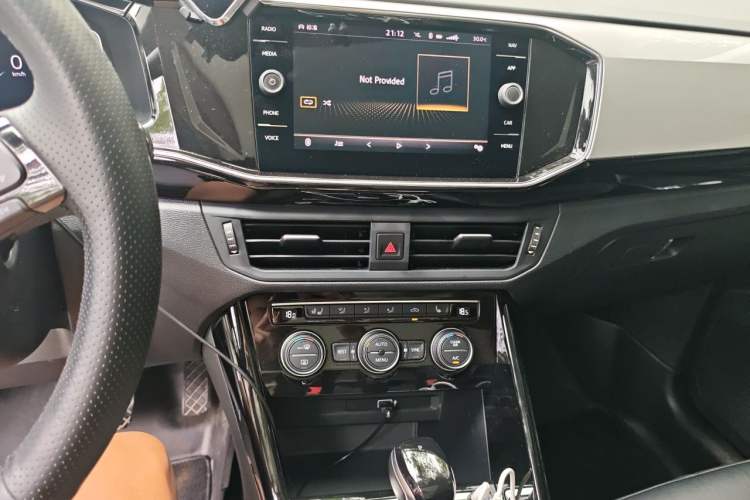 Used Volkswagen Tayron 2019 330TSI Two-Wheel-Drive Luxury Plus China VI Standard Audio And AC Panel