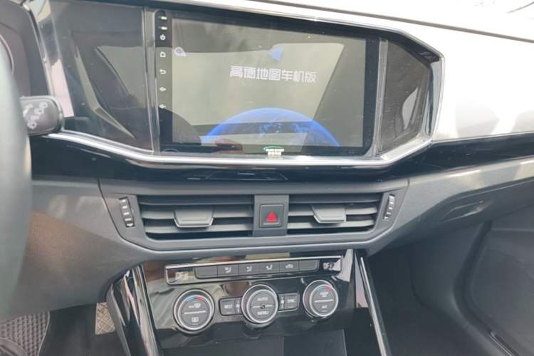 Used Volkswagen Tayron 2019 330TSI Two-Wheel Drive Luxury Model China VI Standard Audio And AC Panel