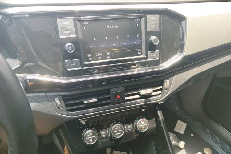 Used Volkswagen Tayron 2019 330TSI Two-Wheel Drive Luxury Model China VI Standard Audio And AC Panel