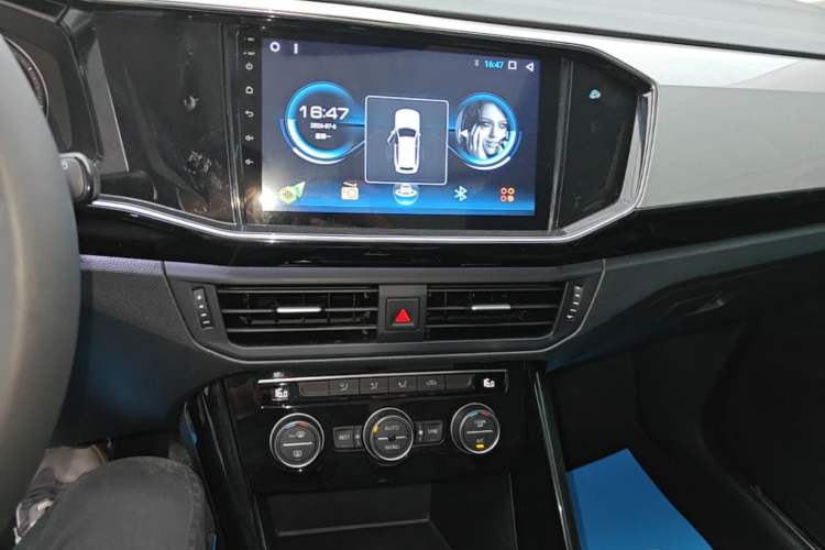 Used Volkswagen Tayron 2019 330TSI Two-Wheel Drive Luxury Model China VI Standard Audio And AC Panel