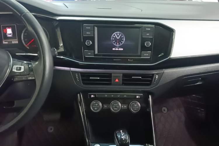 Used Volkswagen Tayron 2019 330TSI Two-Wheel Drive Luxury Model China VI Standard Audio And AC Panel