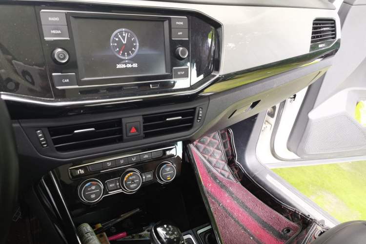 Used Volkswagen Tayron 2019 330TSI Two-Wheel Drive Luxury Model China VI Standard Audio And AC Panel