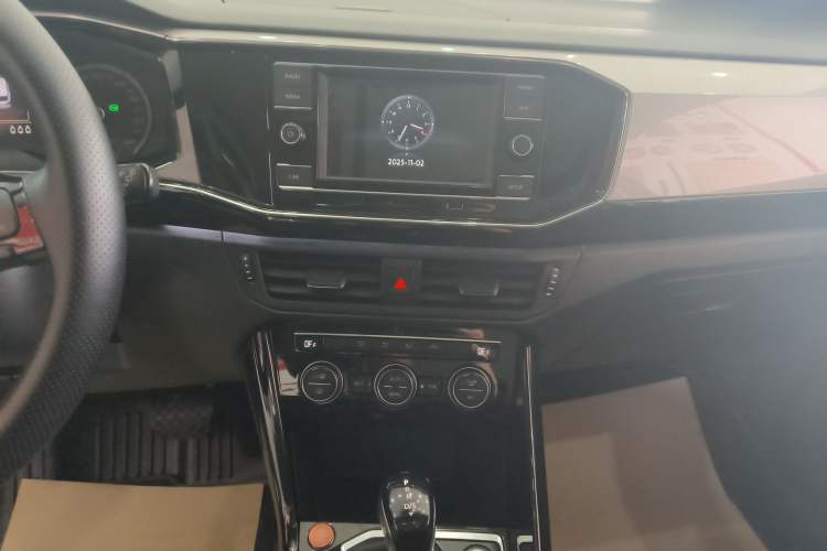 Used Volkswagen Tayron 2019 330TSI Two-Wheel Drive Luxury Model China VI Standard Audio And AC Panel