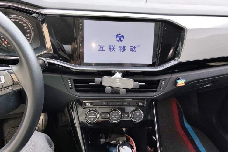 Used Volkswagen Tayron 2019 330TSI Two-Wheel-Drive Luxury Version China V Emission Standard Audio And AC Panel