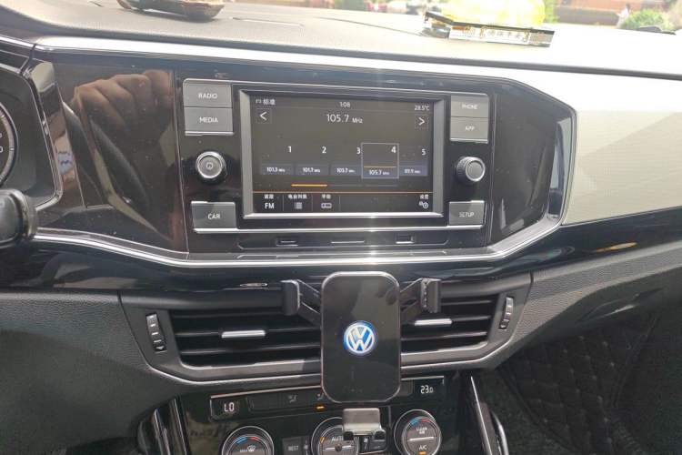 Used Volkswagen Tayron 2019 330TSI Two-Wheel Drive Luxury Model China VI Standard Audio And AC Panel